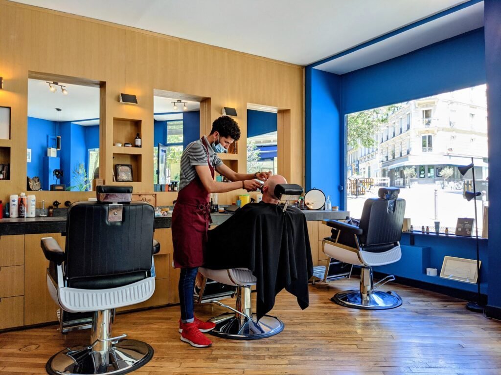 Qui est The Barber Company, le coiffeur barbier au Chesnay