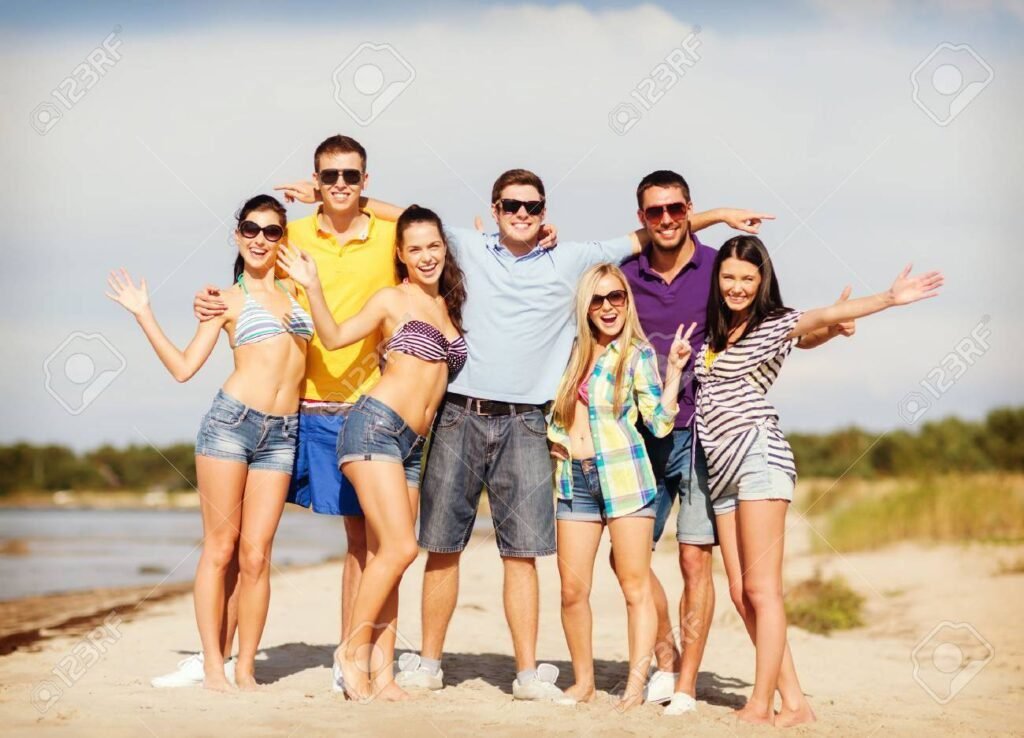 un groupe de personnes en vacances